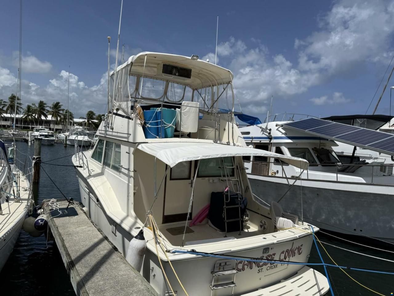 Hatteras 37 Convertible