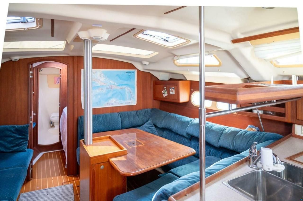 Hunter Marine 410