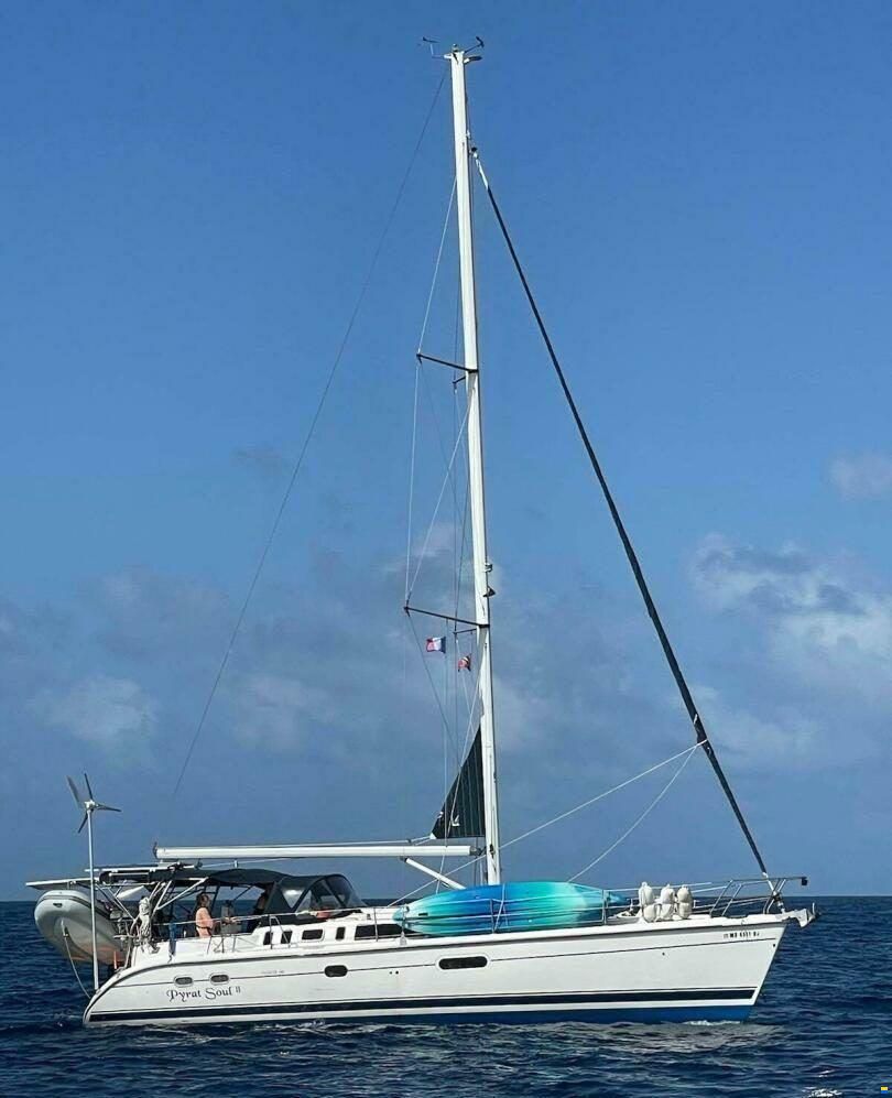 Hunter Marine 410