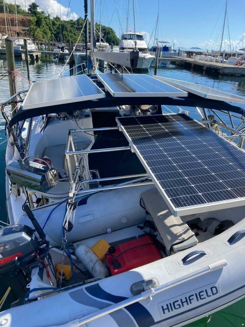 Hunter Marine 410