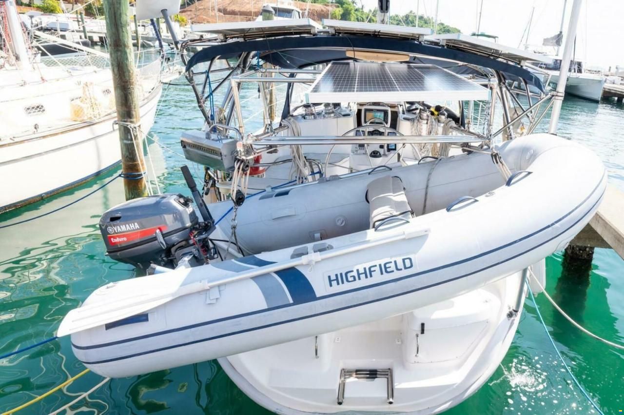 Hunter Marine 410