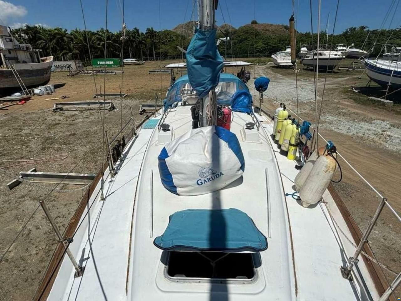 Pearson 365 Ketch