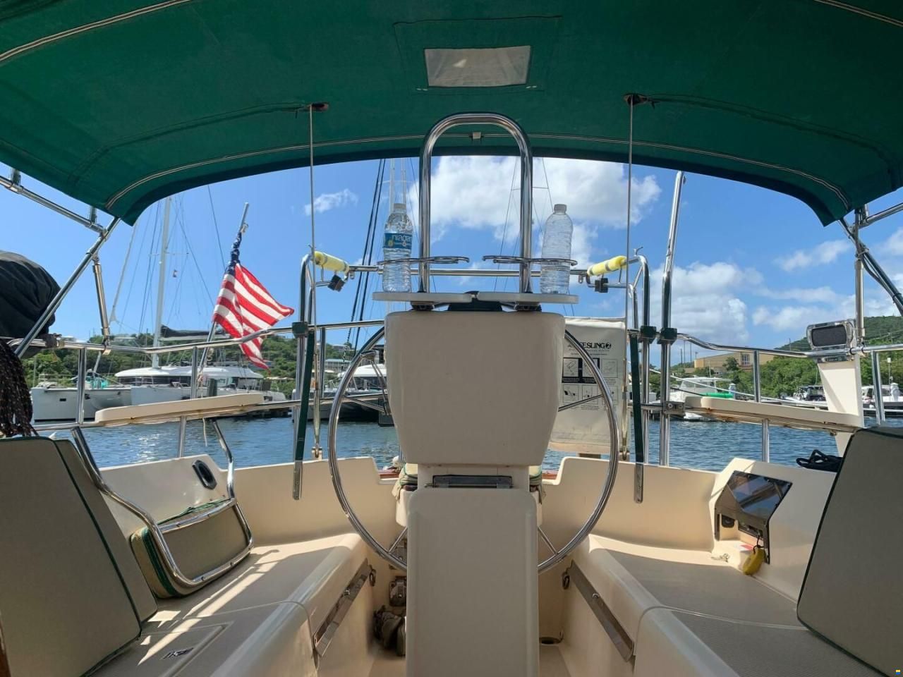 Island Packet 370