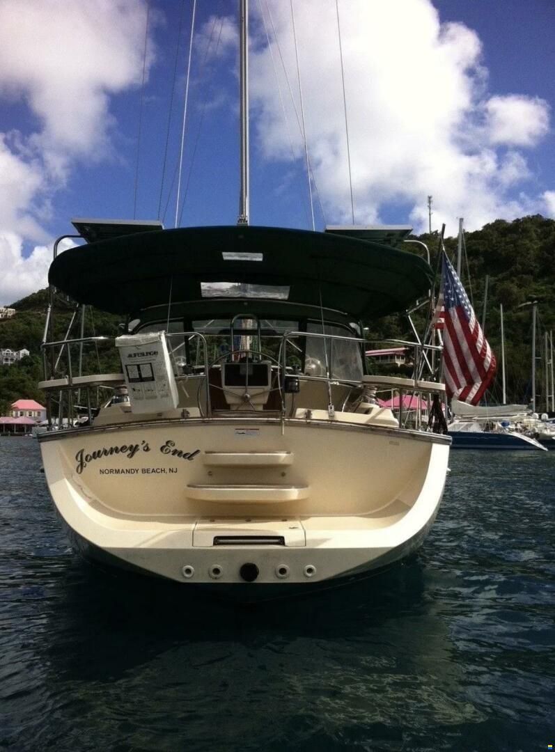 Island Packet 370