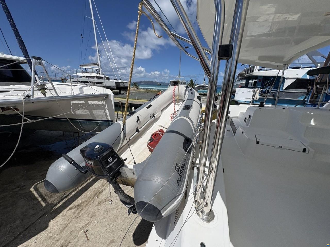 Lagoon 42