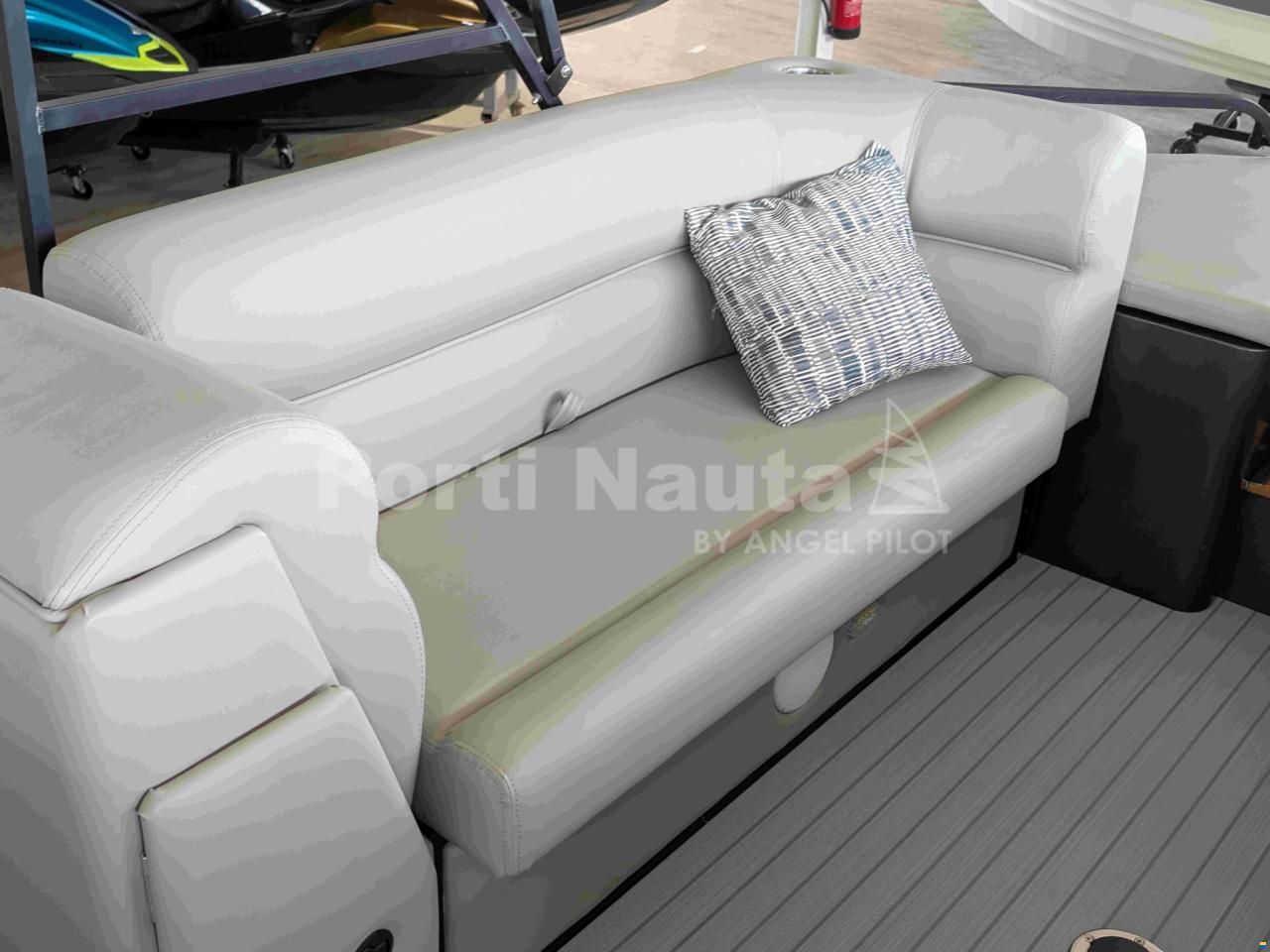 SharkCaretta S-7