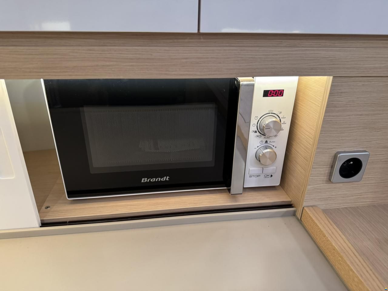 Dufour 470