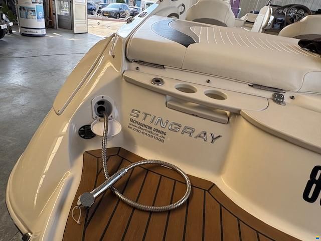 Stingray 235 LR