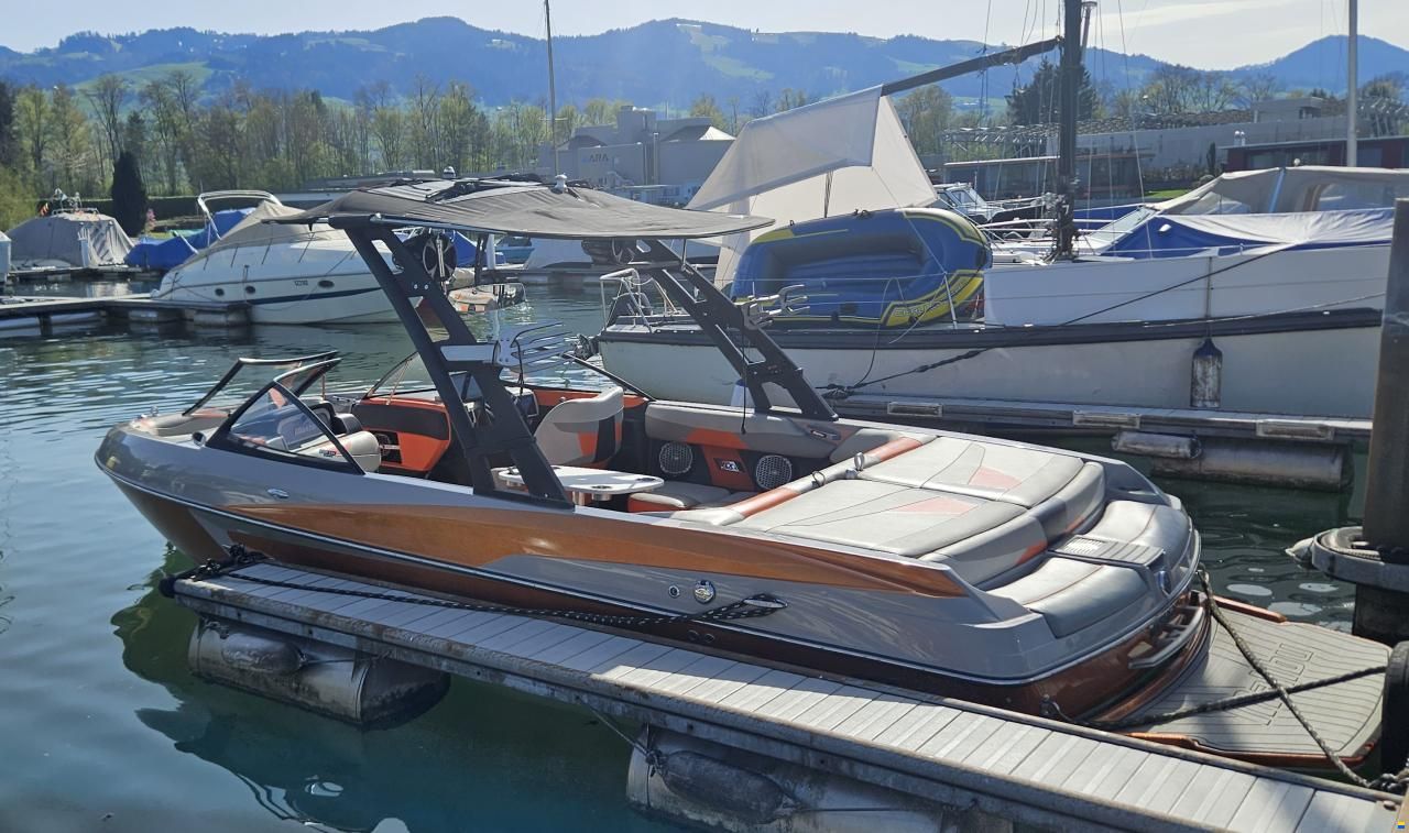 Malibu Wakesetter 22 VLX