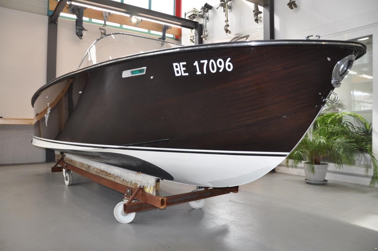 Boesch 510 Runabout