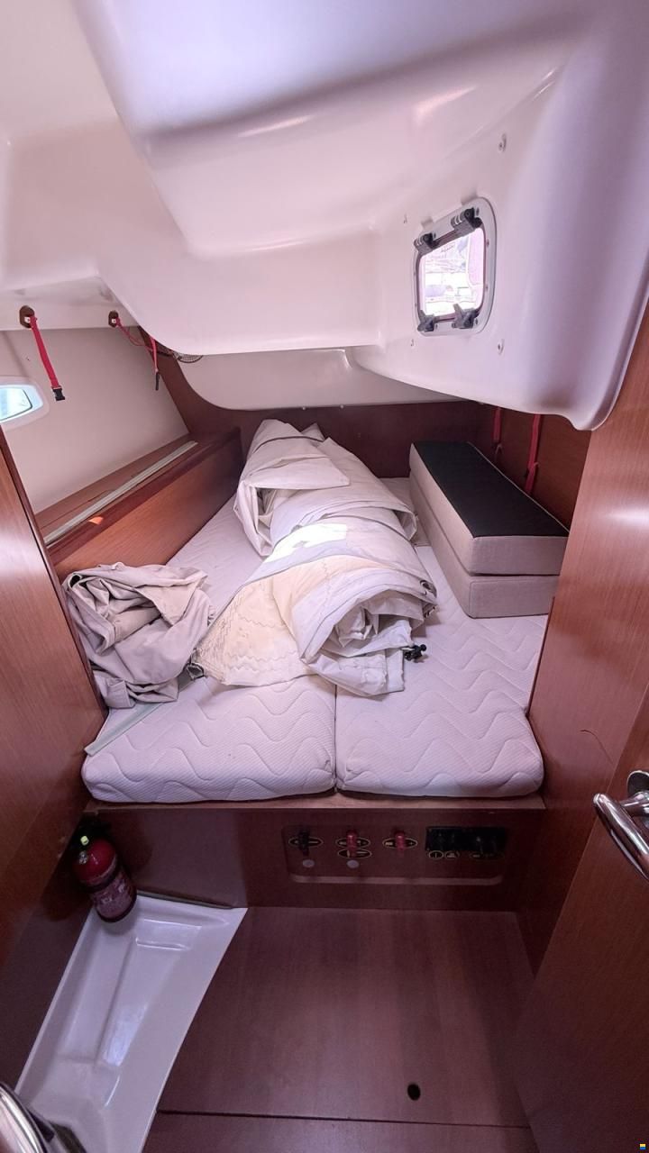 Beneteau Oceanis 40