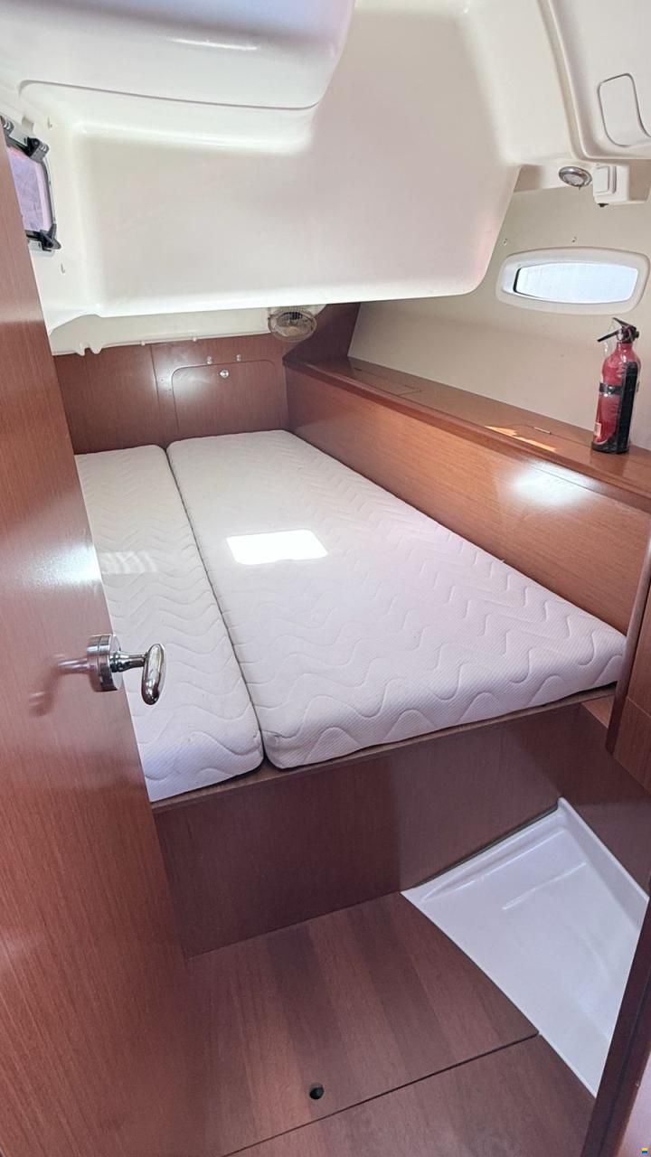 Beneteau Oceanis 40