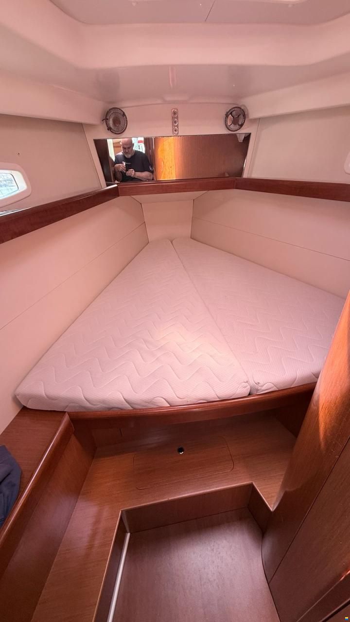 Beneteau Oceanis 40
