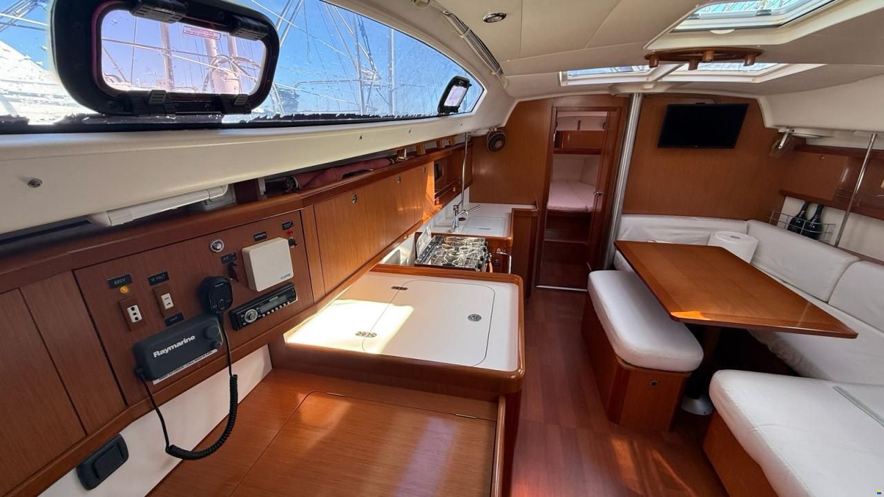 Beneteau Oceanis 40
