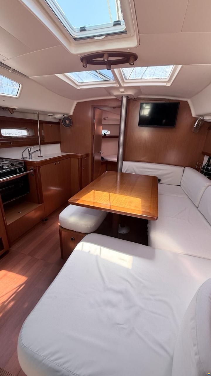Beneteau Oceanis 40