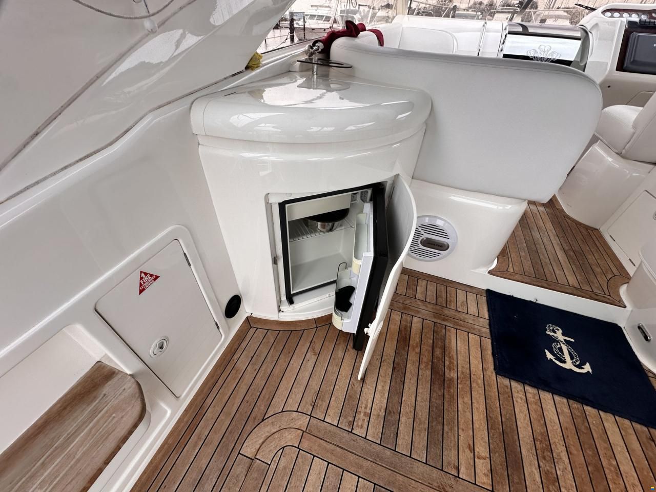 Princess V42