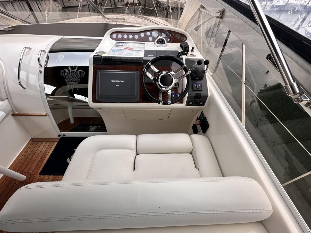 Princess V42