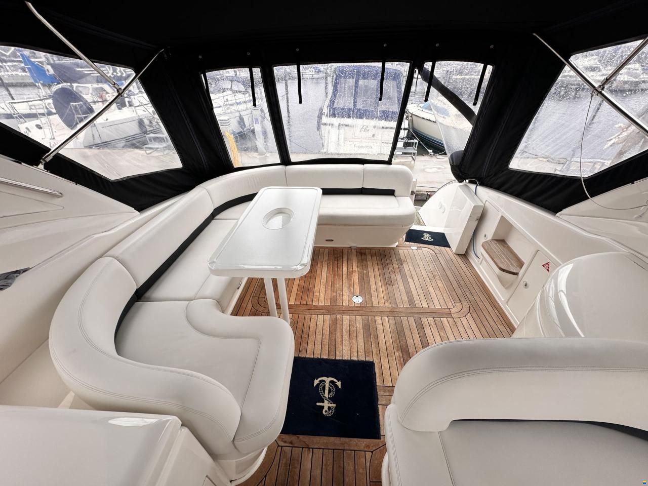 Princess V42