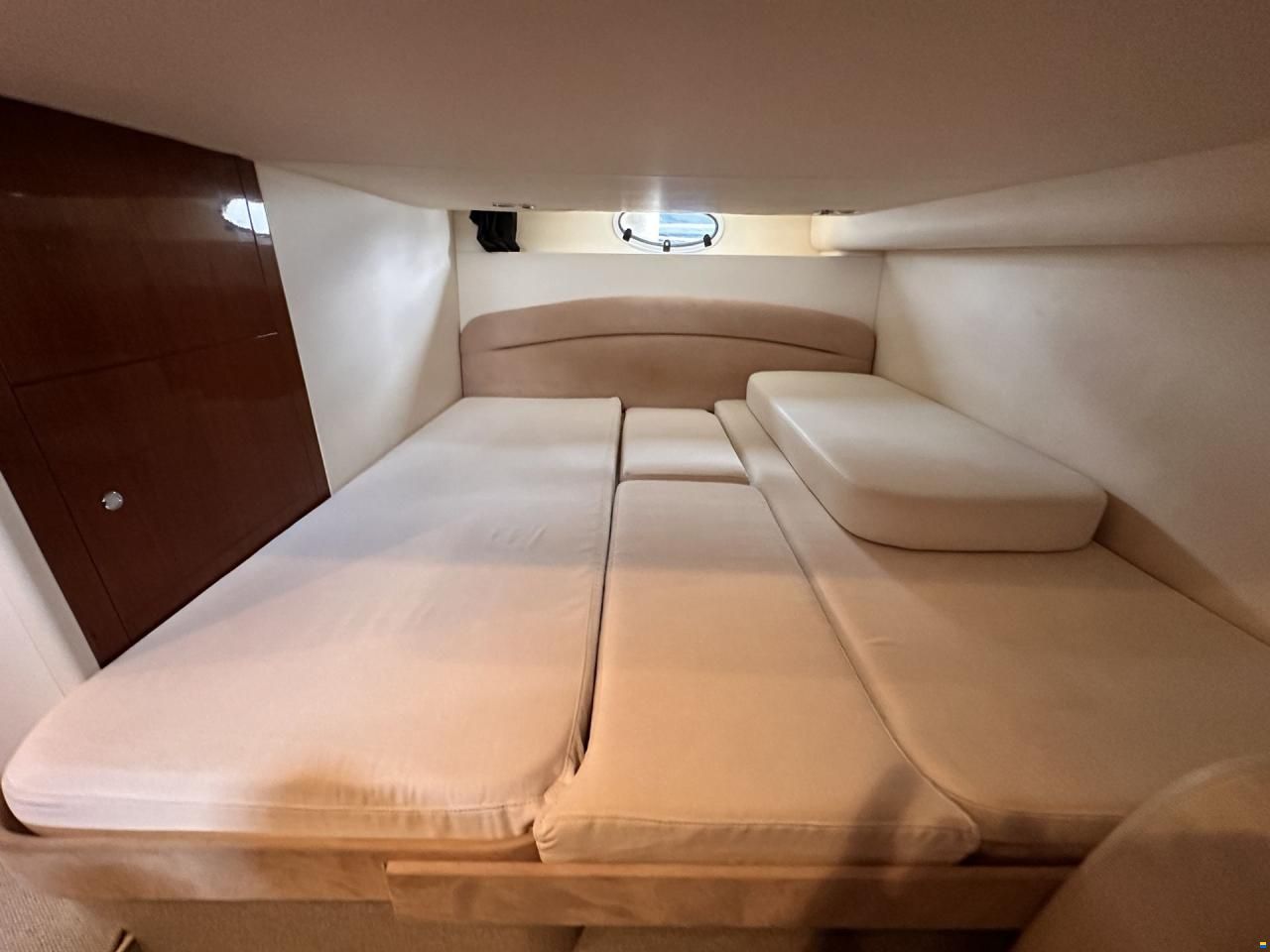 Princess V42