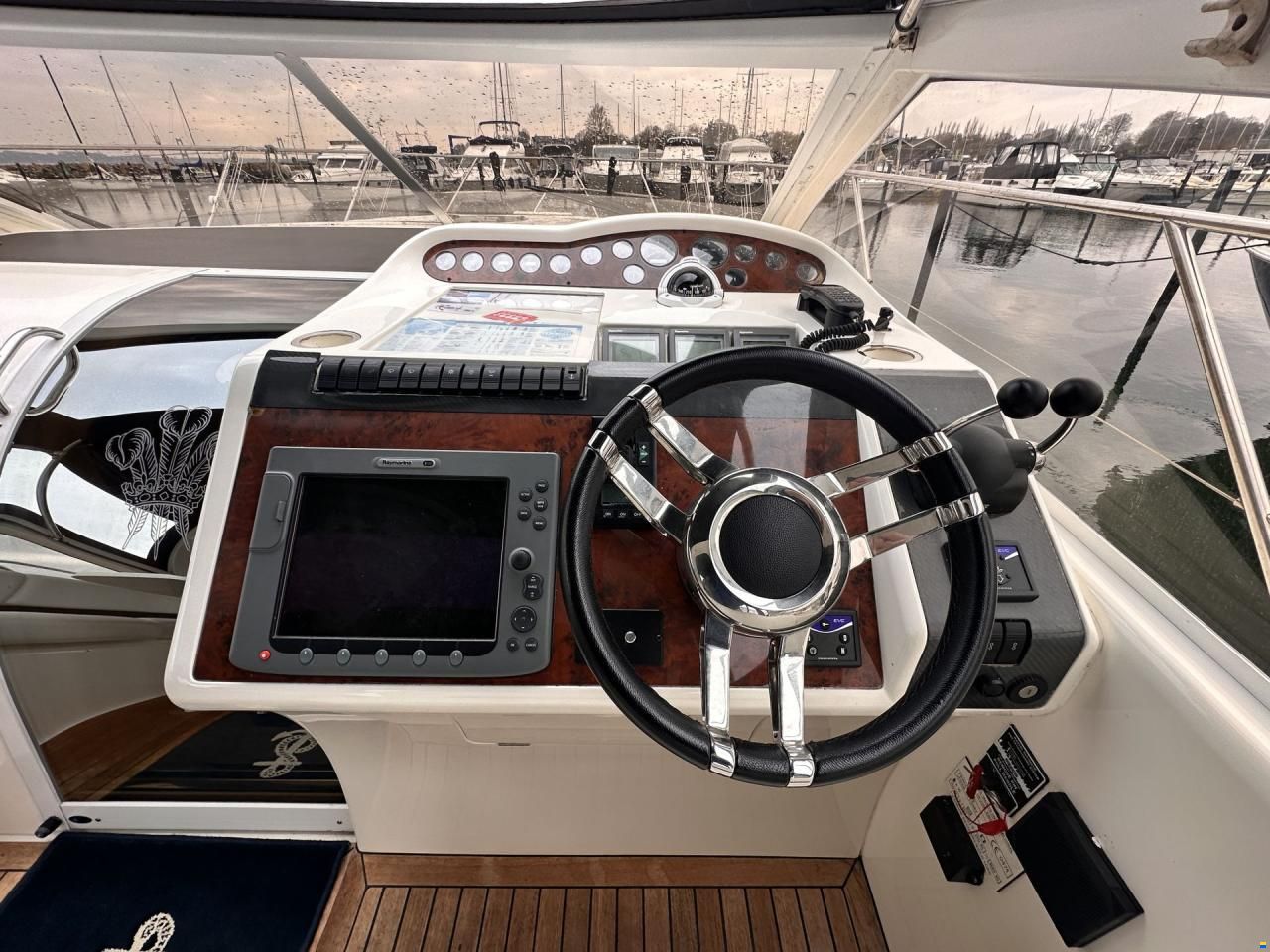 Princess V42