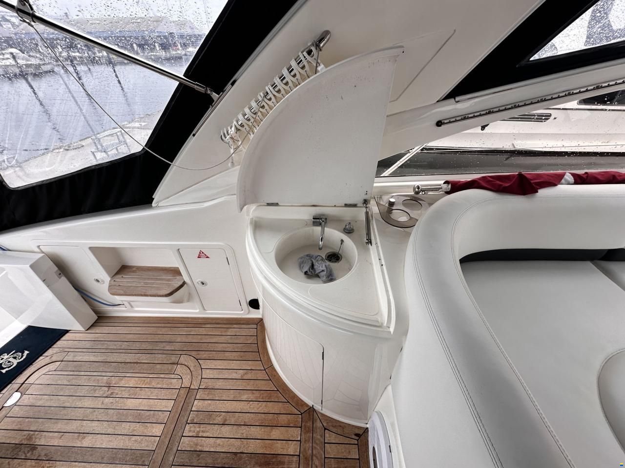 Princess V42