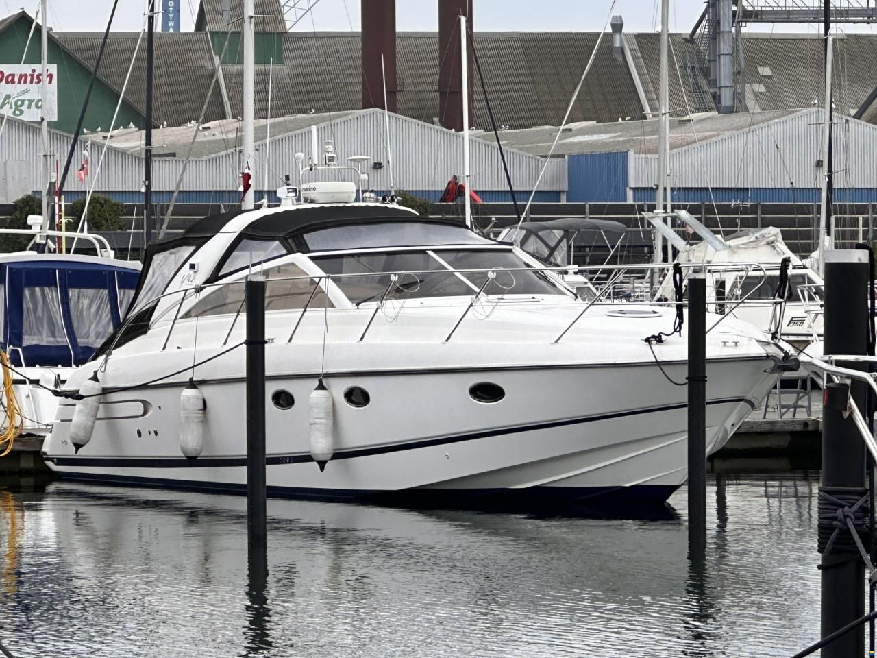 Princess V42