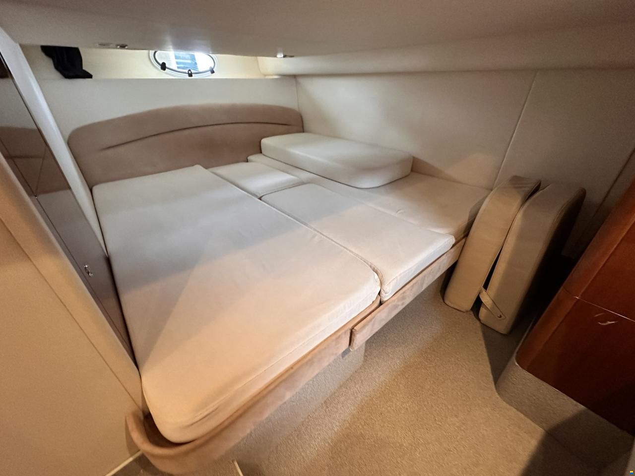 Princess V42