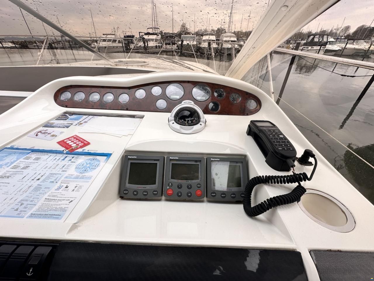 Princess V42