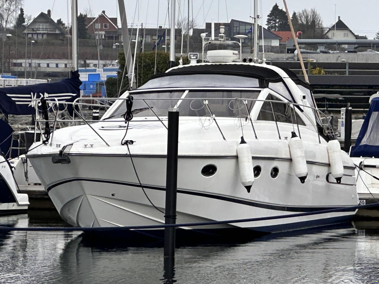 Princess V42