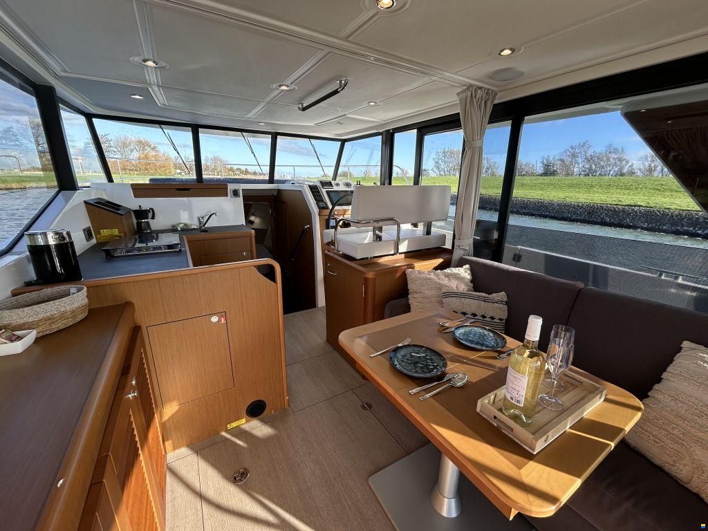 Beneteau Swift Trawler 35
