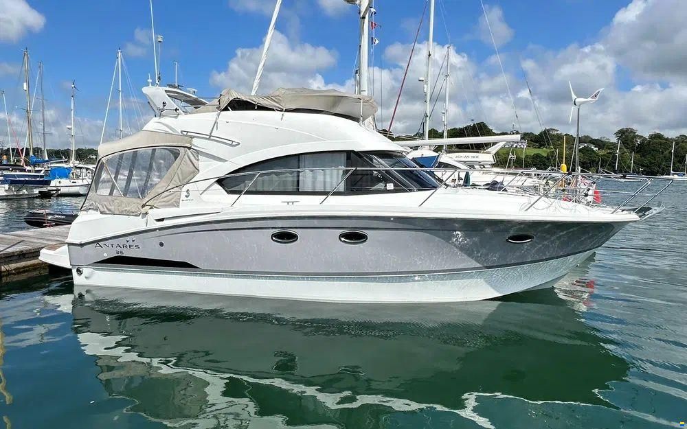 Beneteau Antares 36
