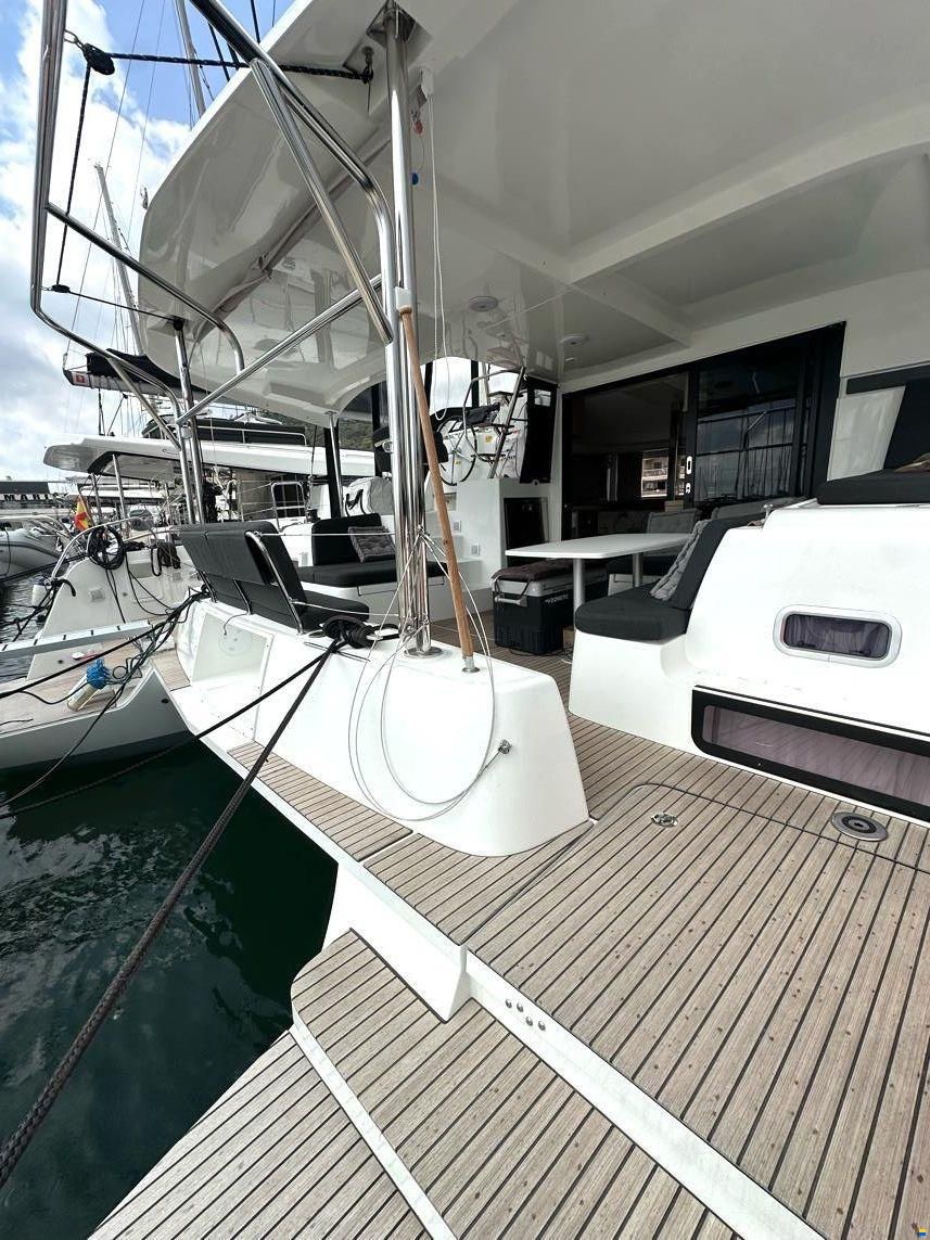 Lagoon 42