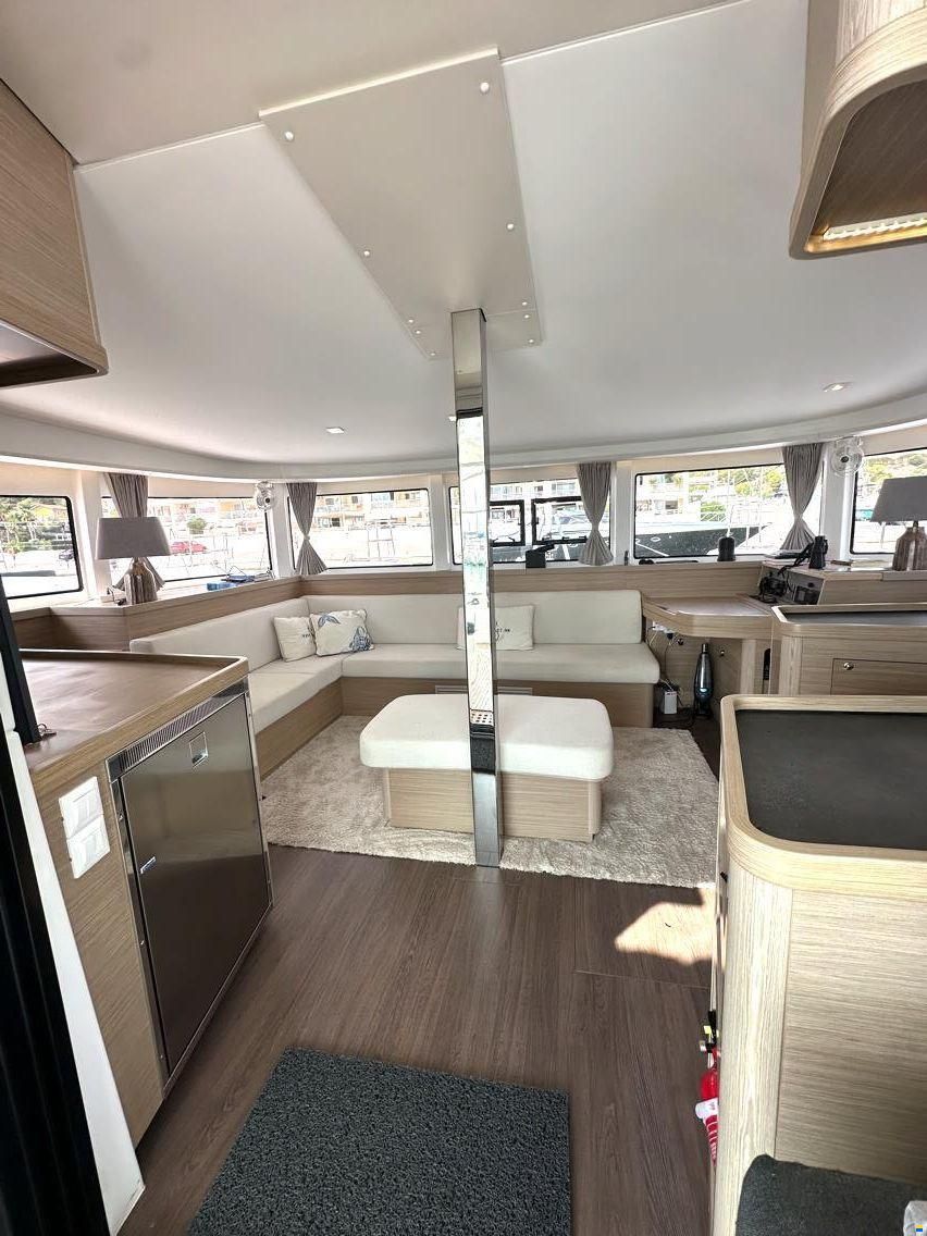 Lagoon 42