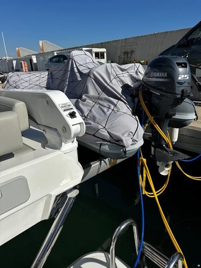 AQUILA 44 Yacht