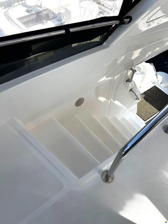 AQUILA 44 Yacht