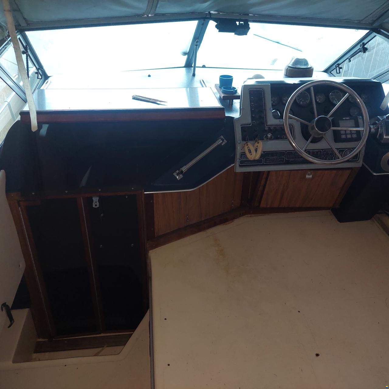 Sea Ray SRV 250 Sundancer