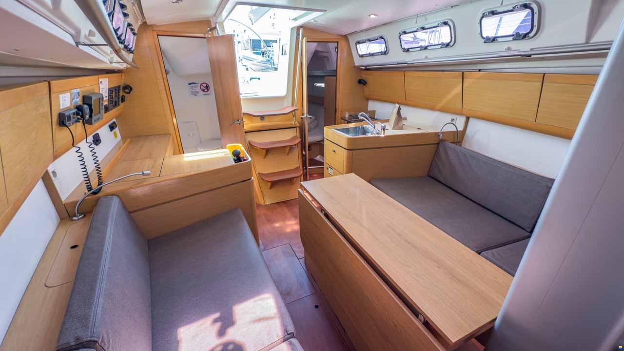 Beneteau First 35