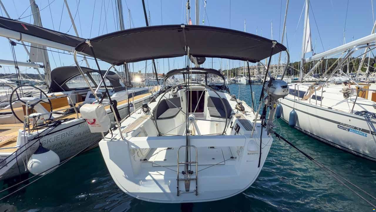 Beneteau First 35