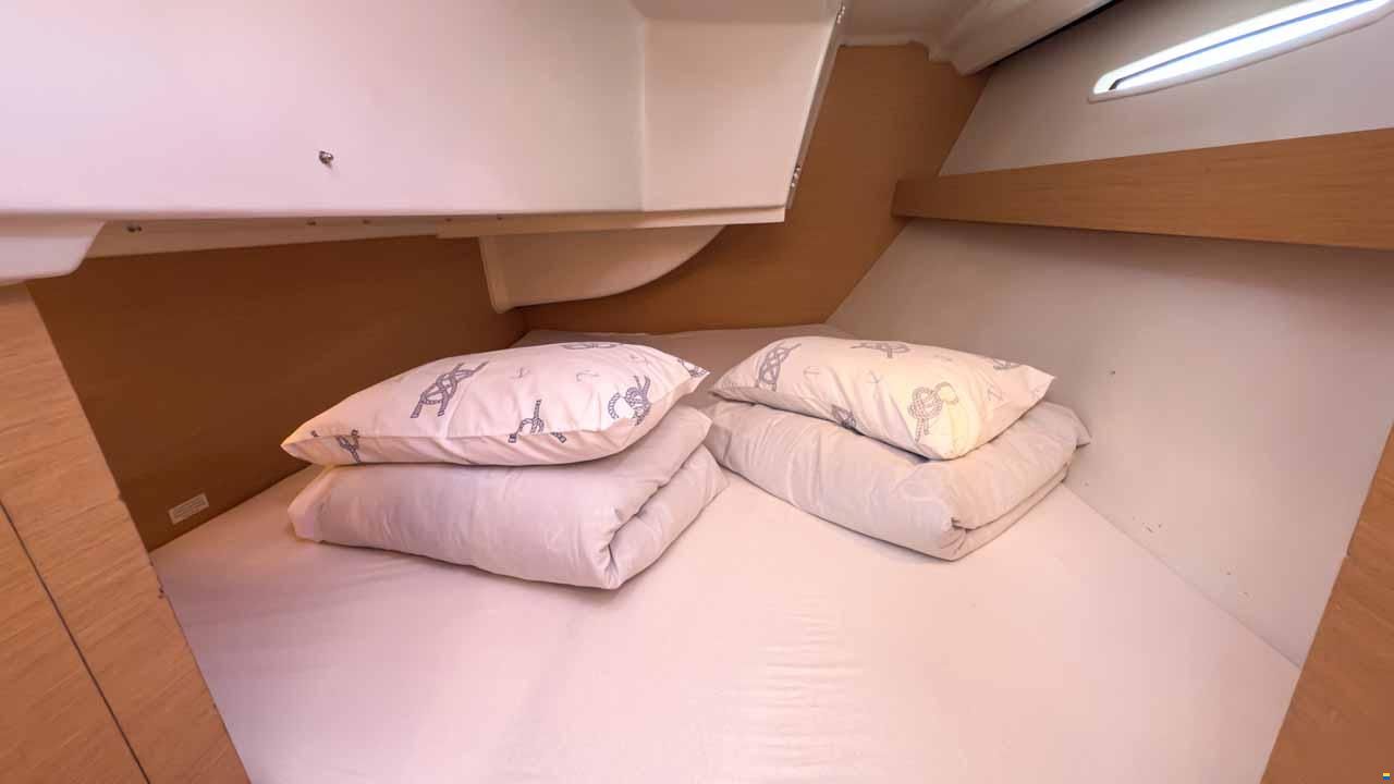 Beneteau First 35