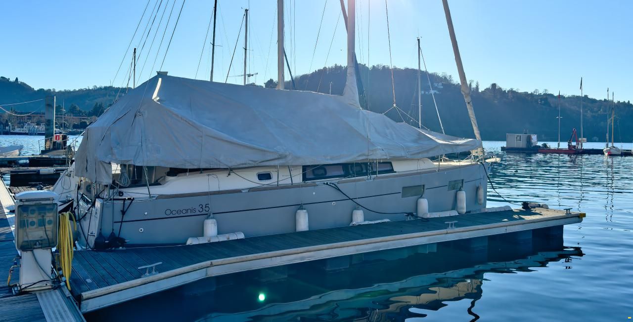 Beneteau Oceanis 35