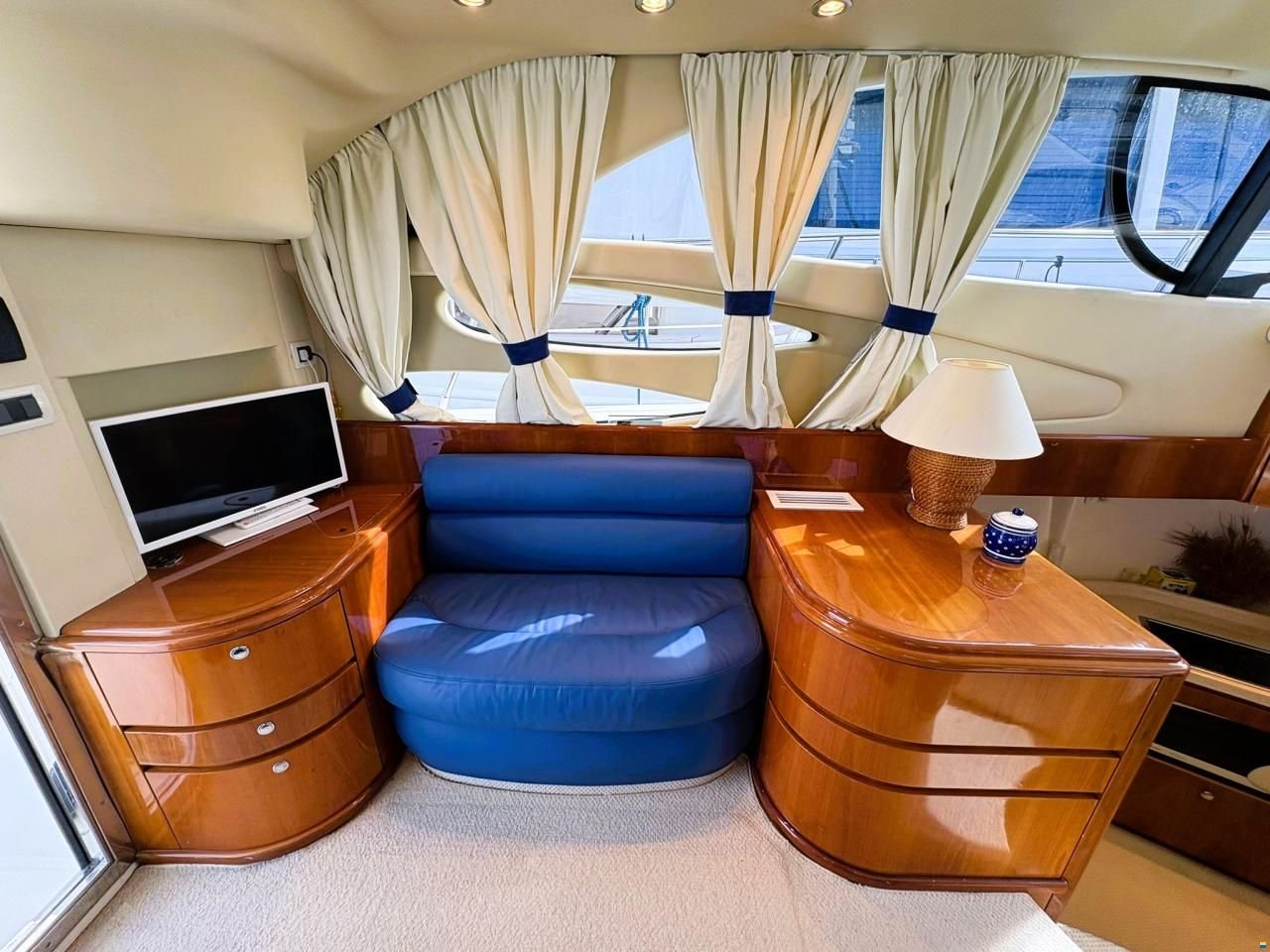 Azimut 39