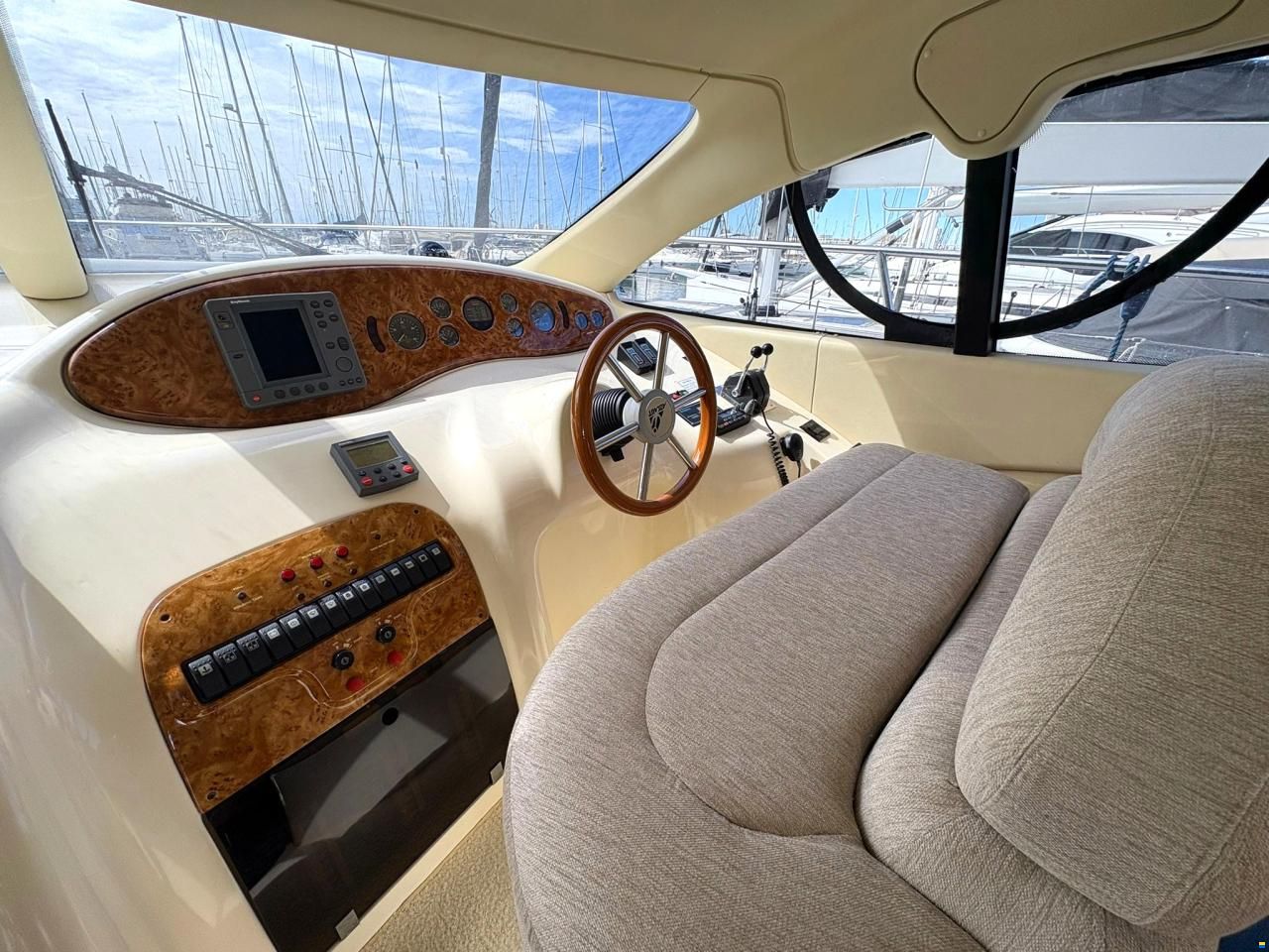 Azimut 39