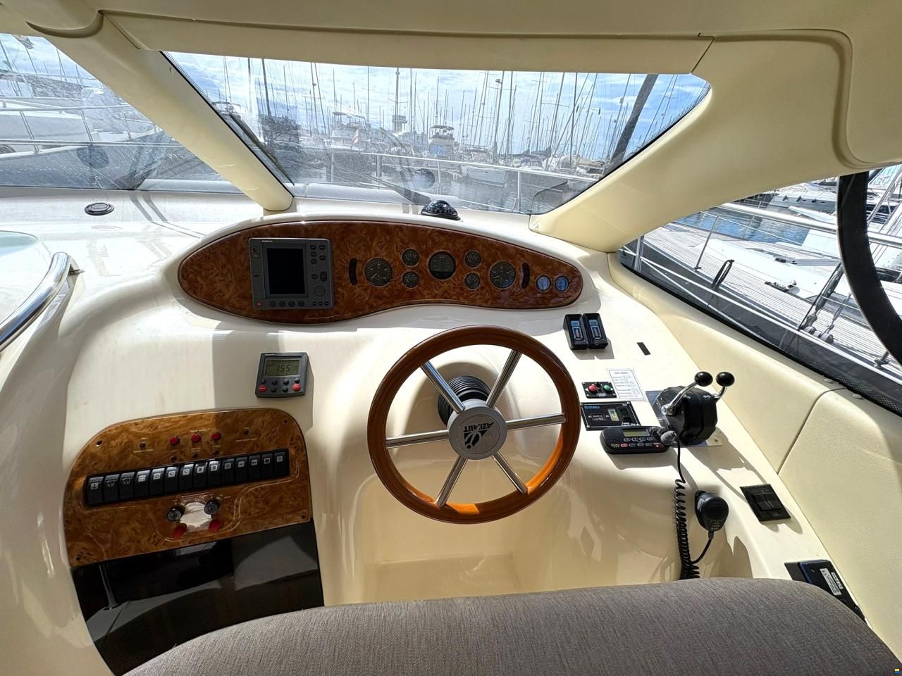 Azimut 39