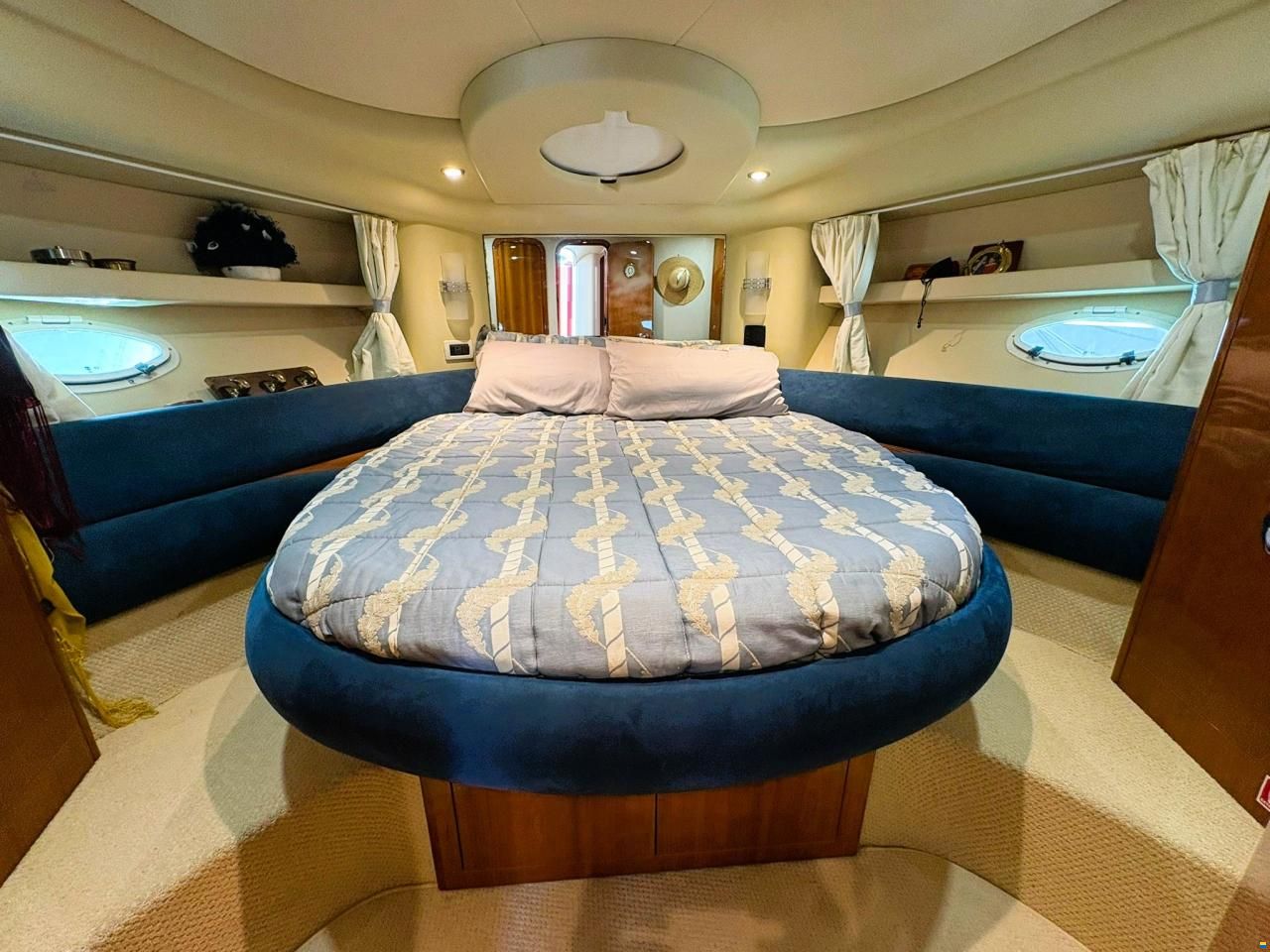 Azimut 39