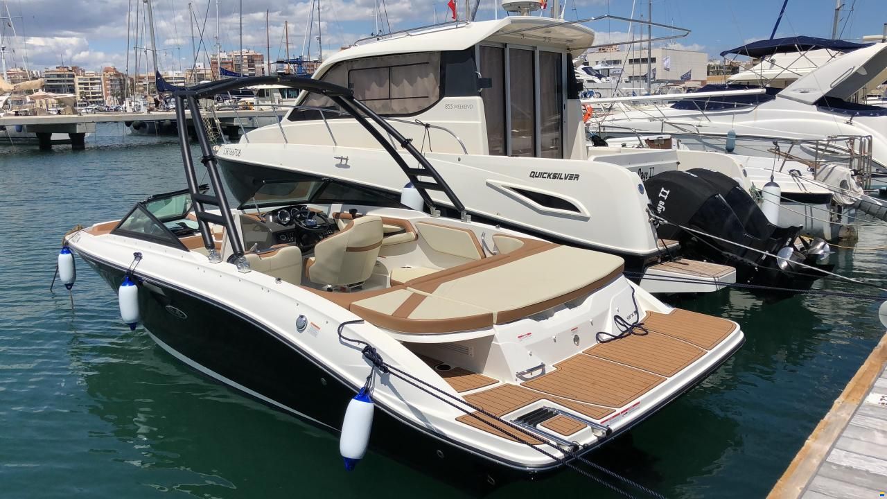 Sea Ray SPX 210