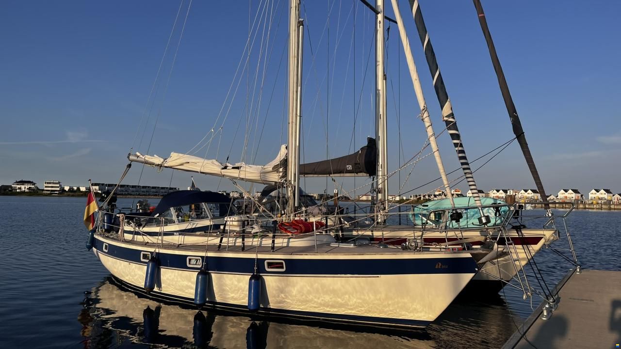Hallberg-Rassy 352 Scandinavia