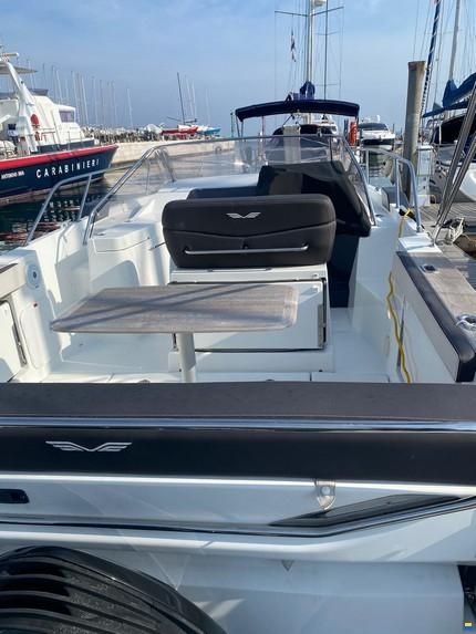 Beneteau Flyer 8.8 SUNdeck