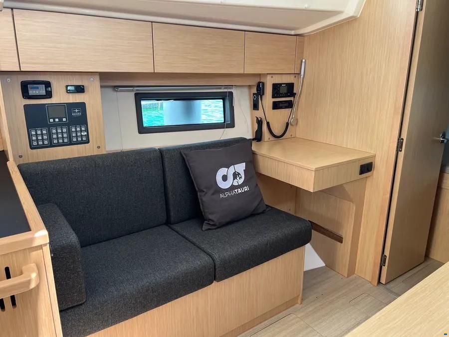 Bavaria C38