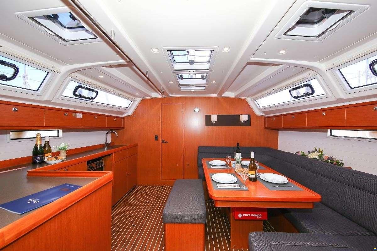 Bavaria CRUISER 46