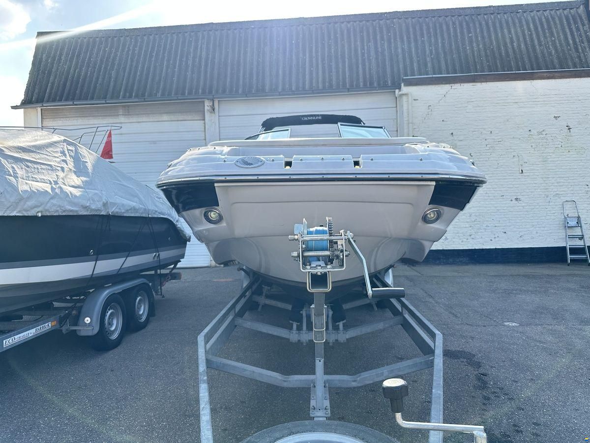 Crownline E6